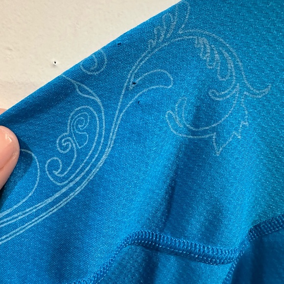 REI Women's Vibrant Blue Long Sleeve Tee - Picture 4 of 6